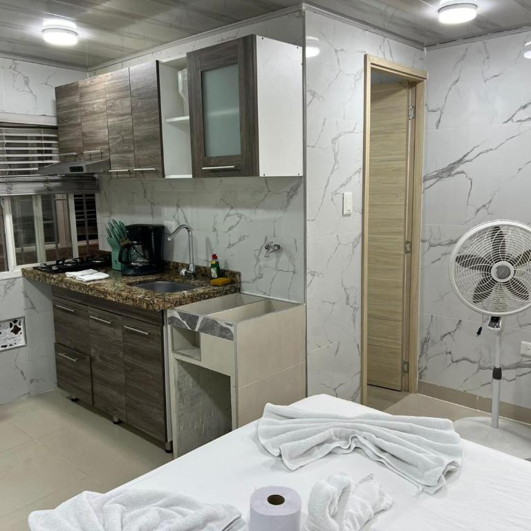Hotel Orduz Centro Histórico de Cali - Habitación Doble Deluxe - 2