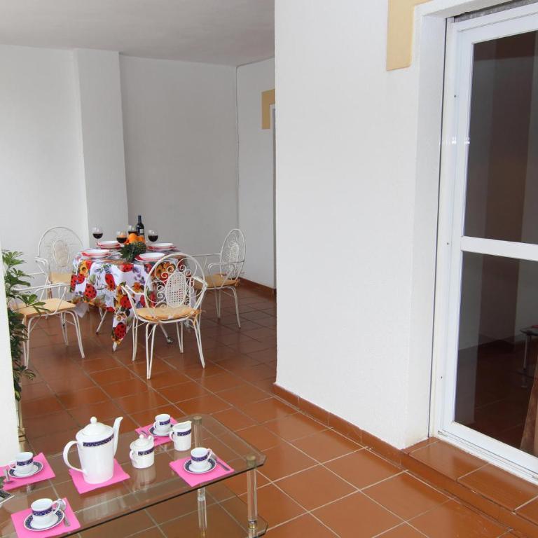 Gorgeous Apartment In Nerja - Apartamento de 2 dormitorios - 4
