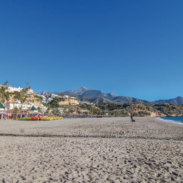 Gorgeous Apartment In Nerja - Apartamento de 2 dormitorios - 18