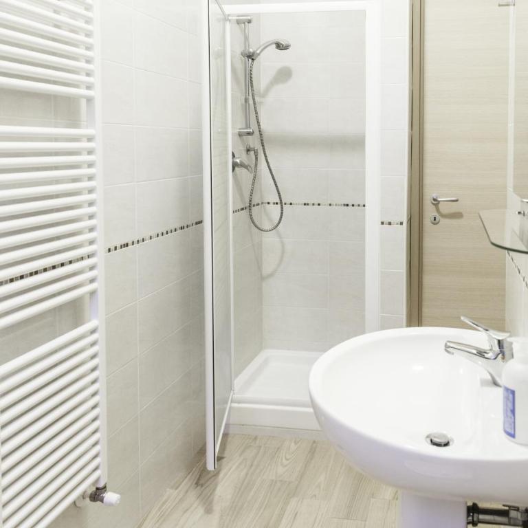 IN FIERA 8 Apartment superior FRONT FAIR - Appartamento Superior con 2 Camere da Letto - 99