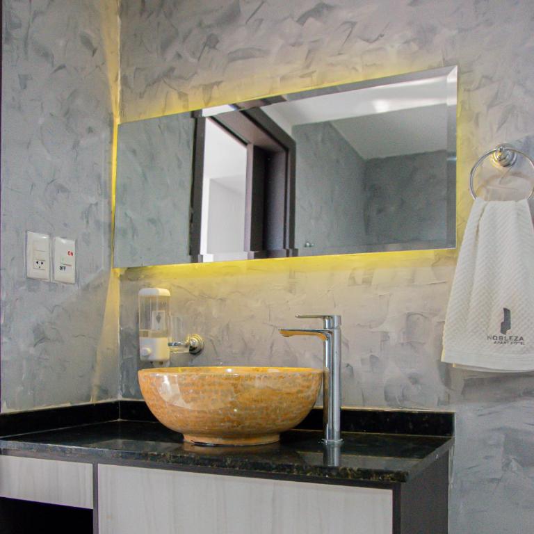 Nobleza Apart Hotel - Suite with Balcony - 17