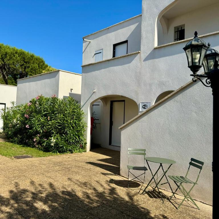 Beach Cannes Bungalows - Holiday Apartments near Cannes - Appartement - Rez-de-Chaussée - 36