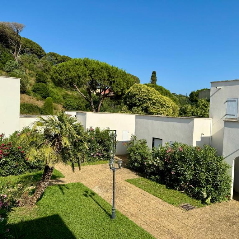 Beach Cannes Bungalows - Holiday Apartments near Cannes - Appartement avec Terrasse - 26