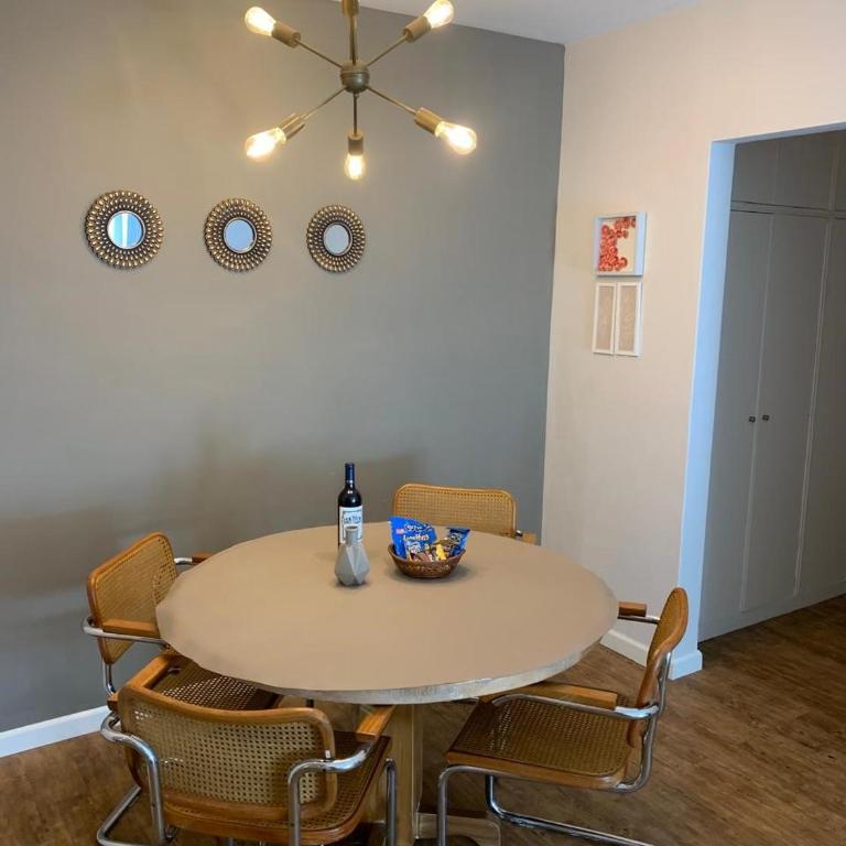 Ayres del Lezama San Telmo Cozy Apartment Park, History and Gastronomy - Two-Bedroom Apartment with Balcony - 19