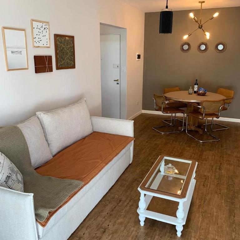 Ayres del Lezama San Telmo Cozy Apartment Park, History and Gastronomy - Two-Bedroom Apartment with Balcony - 21