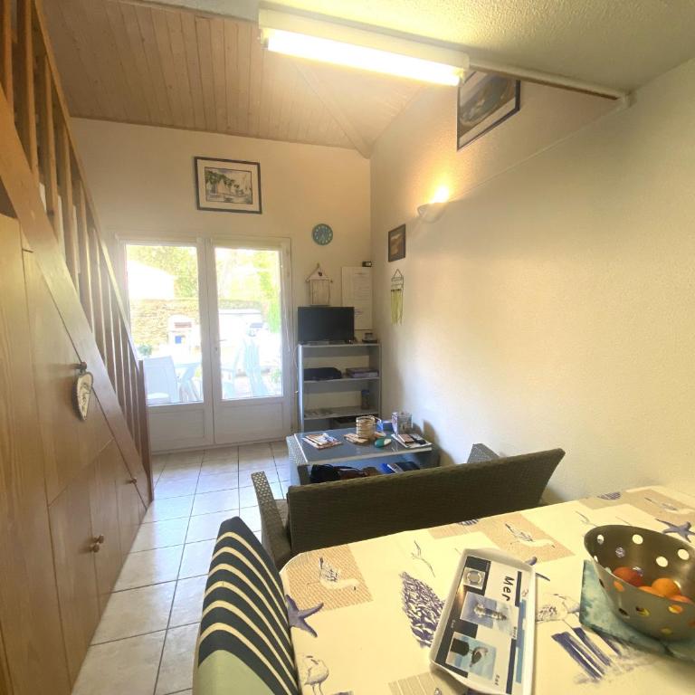 Maison avec piscine, proche plage, grand jardin, La Tranche-sur-Mer - FR-1-22-213 - Maison de Vacances (5 Adultes) - 17