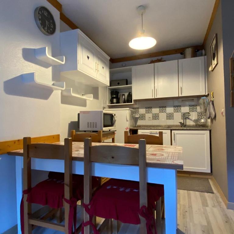 Appartement 3 pièces 6 personnes, accès direct pistes, proche télécabine et commerces - FR-1-265-198 - Apartamento (6 adultos) - 8