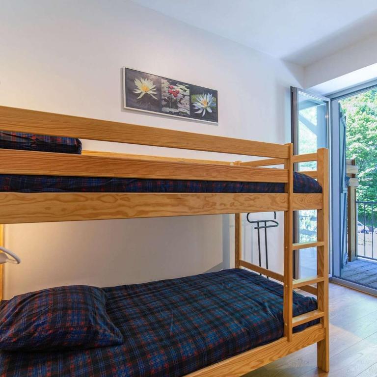 Appartement cosy à Cauterets avec balcon, centre-ville, 2 chambres, pour 4 à 6 personnes - FR-1-401-296 - Appartement - 7
