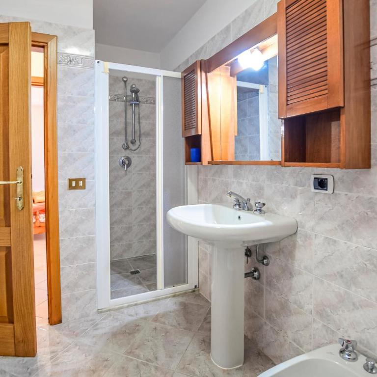 Tolles Haus In Camaiore Mit Wlan - Ferienhaus mit 4 Zimmern - 32