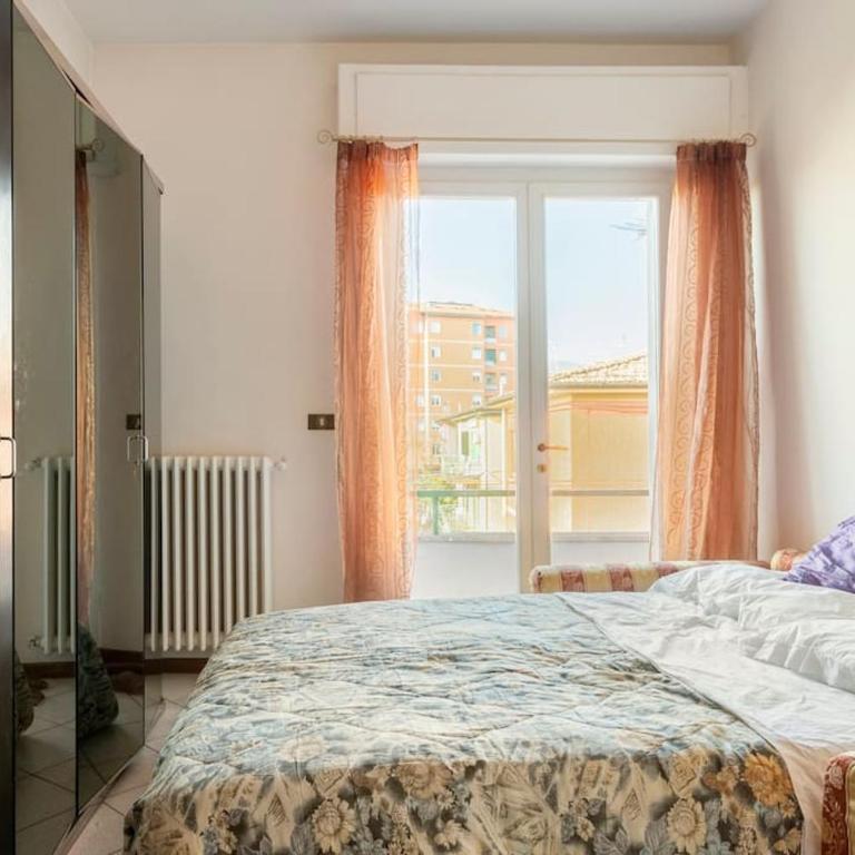 Chic Italian Escape - Casa Vacanze Lorusso - Three-Bedroom Apartment - 13