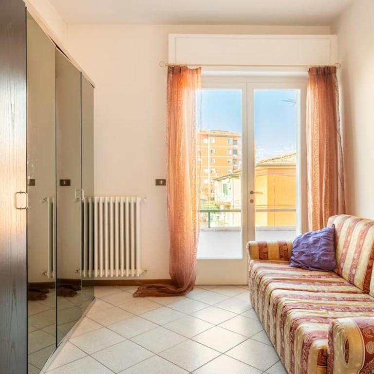 Chic Italian Escape - Casa Vacanze Lorusso - Three-Bedroom Apartment - 10