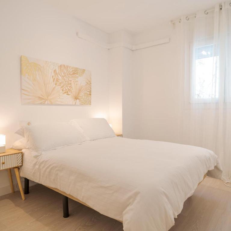 4 Bedroom Cozy Apartment In Málaga - Apartamento con 4 dormitorios - 8