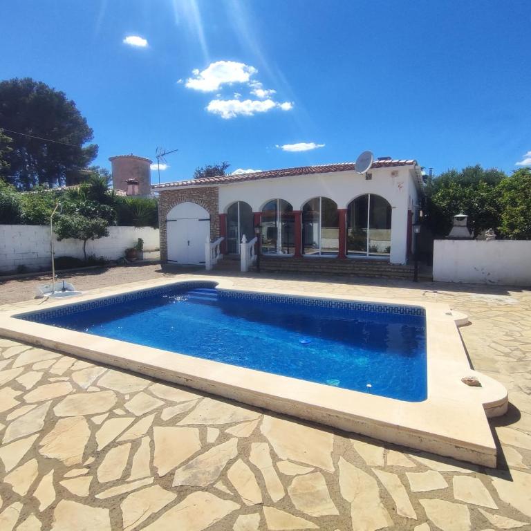 Private house with pool and BBQ - Casa de 3 dormitorios - 23