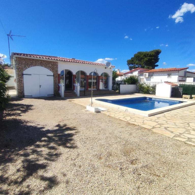 Private house with pool and BBQ - Casa de 3 dormitorios - 22