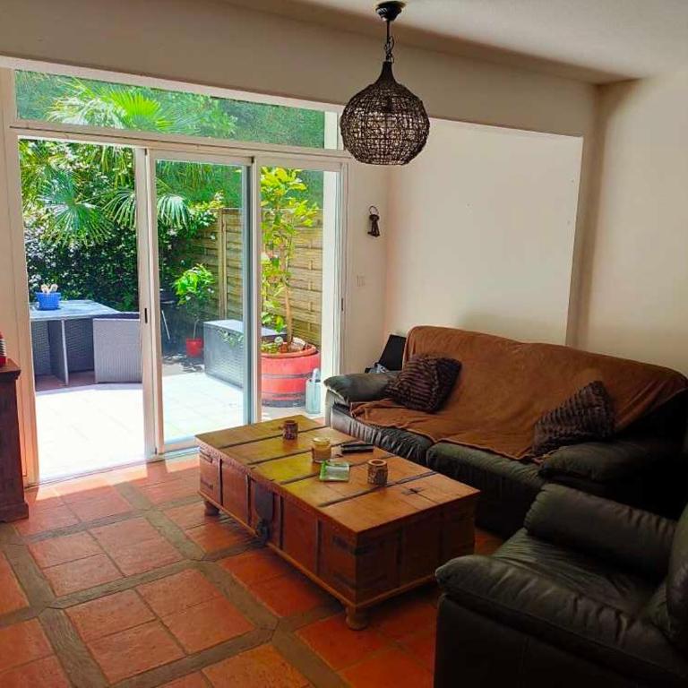 Idéal compromis entre appartement et maison CAMBO - Appartement - Vue sur Jardin - 1