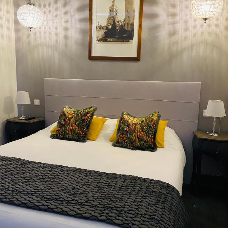 Brit Hotel Acacias - Chambre Double Club avec Salon Privé (24 m²) - 4