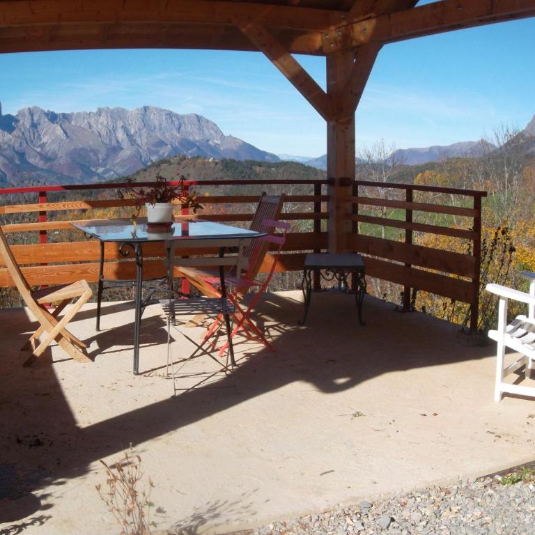 Comme un écrin... Chambres et table d'hôtes - Chambre Double - Vue sur Montagne - 5