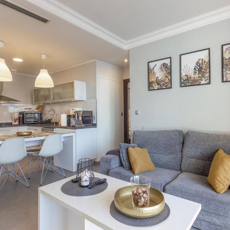 Nice Apartment In La Mata - Apartamento de 2 dormitorios - 3