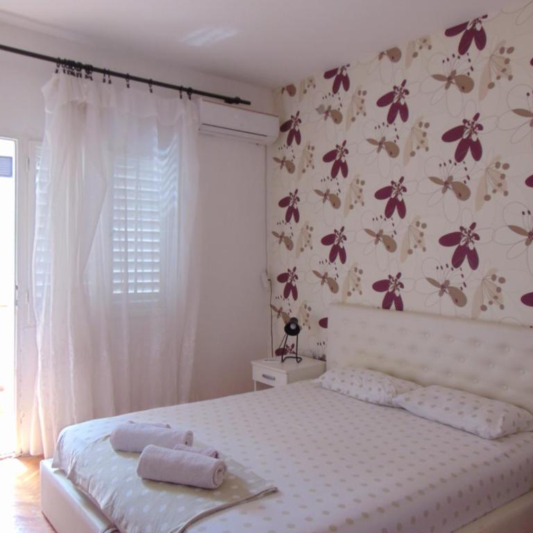 Guest House Ivan - Dvokrevetna Soba sa Bračnim Krevetom (Queen-size) i Balkonom - 6