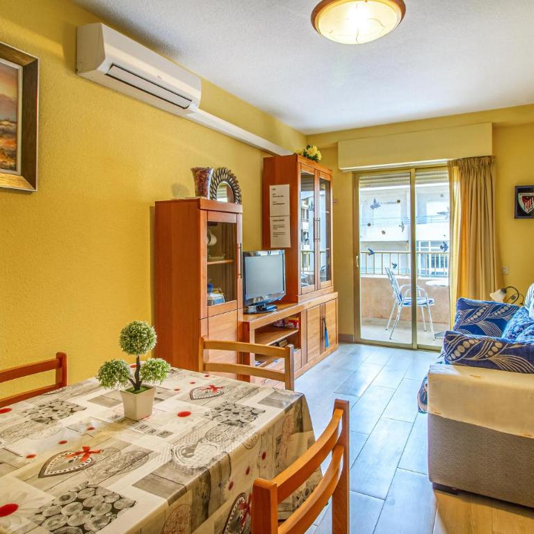 Awesome Apartment In Santa Pola With Wifi - Apartamento de 2 dormitorios - 4