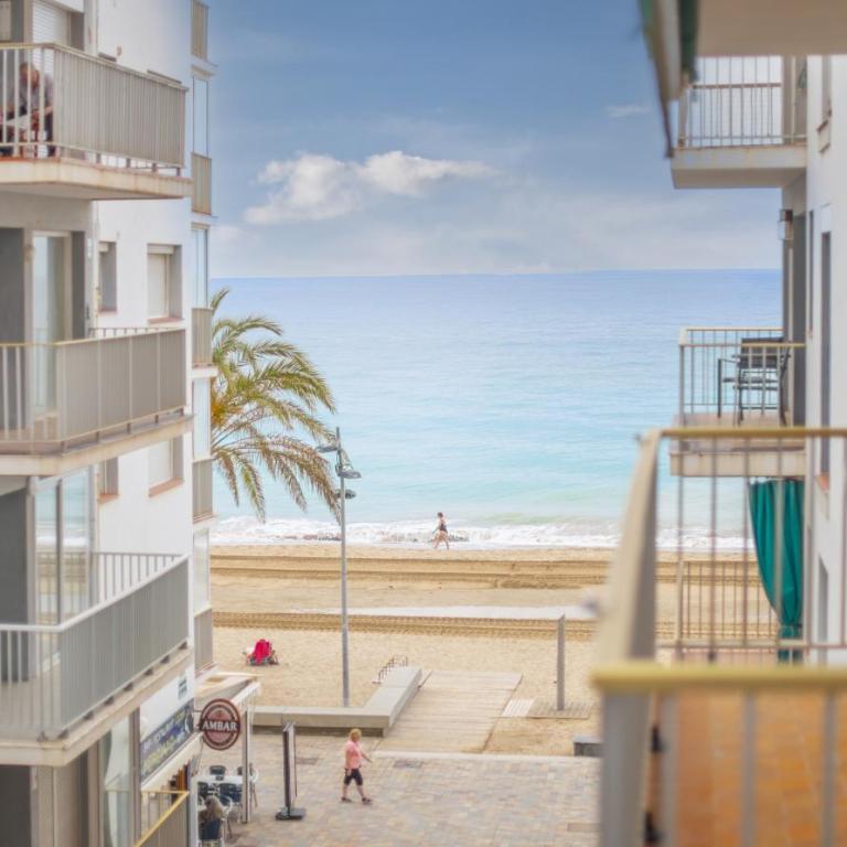 R156 - Apartamento Ganna - Apartamento con vistas al mar - 1
