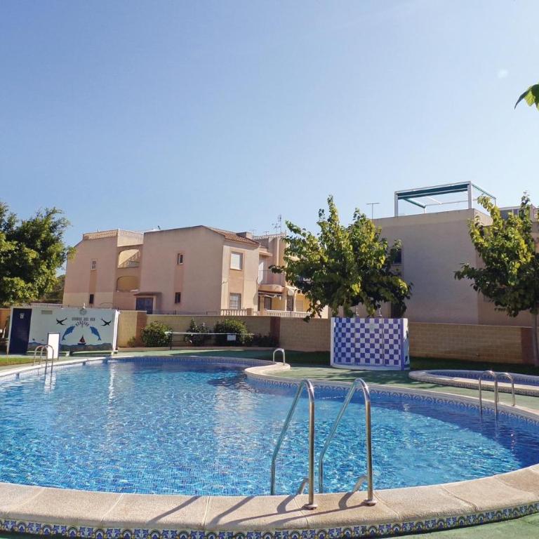 Beautiful Apartment In Torrevieja - Apartamento de 3 dormitorios - 6