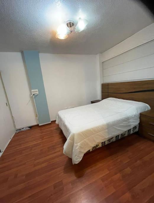 Amplia casa urbanización privada - Casa de 3 dormitorios - 15