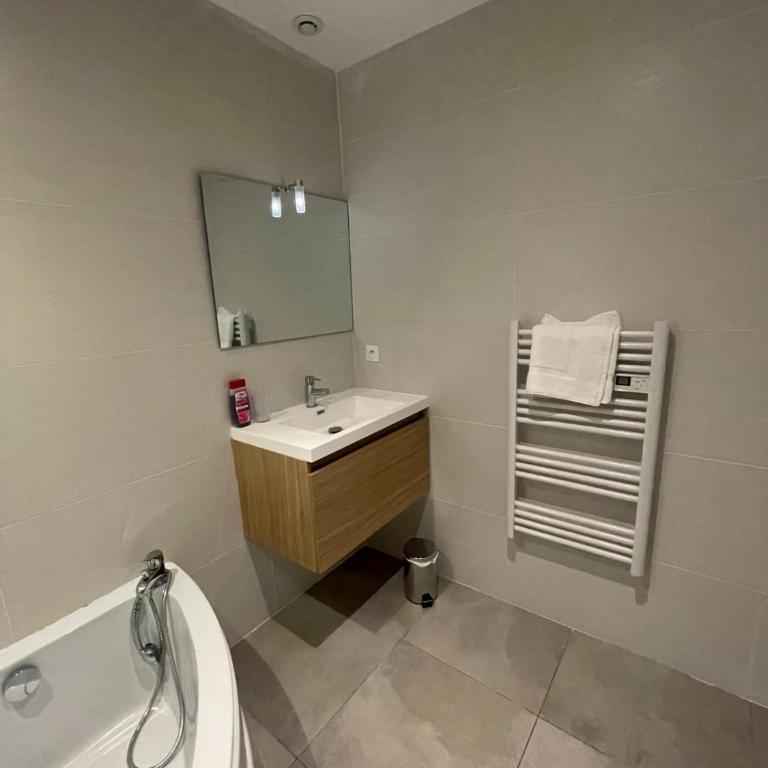 Villa design Cap dAgde piscine et plage - Villa 3 Chambres - 32