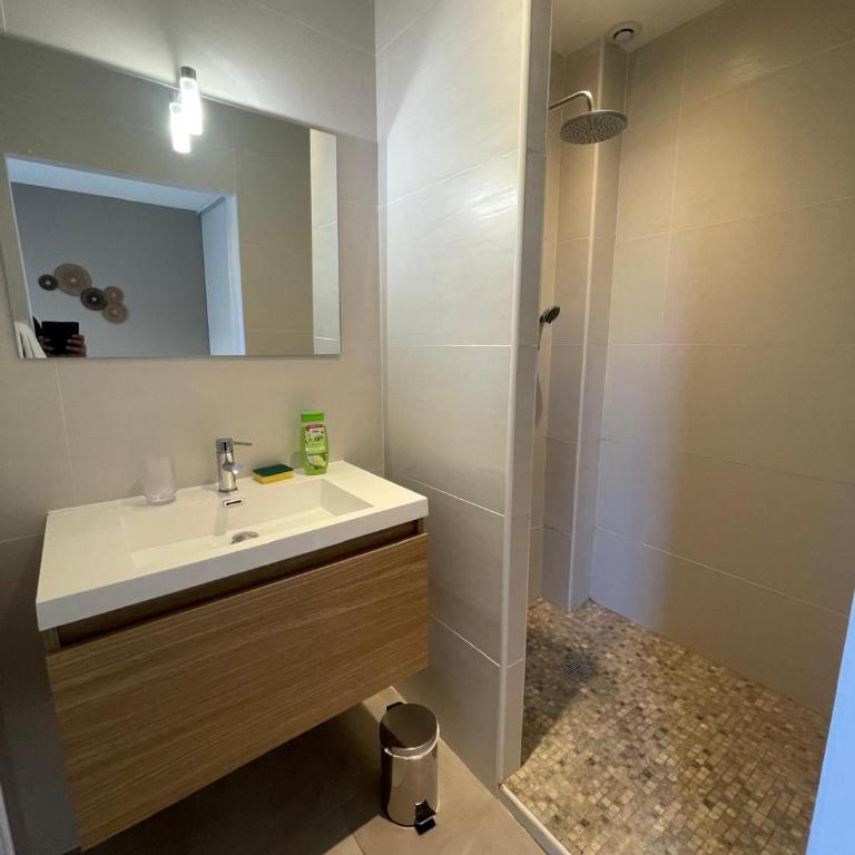 Villa design Cap dAgde piscine et plage - Villa 3 Chambres - 47