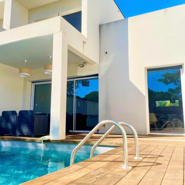 Villa design Cap dAgde piscine et plage - Villa 3 Chambres - 1