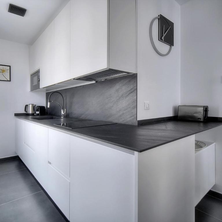 Design 2 pièces CARRE D'OR -COEUR DE CANNES A1B205 - Apartment mit Balkon - 21