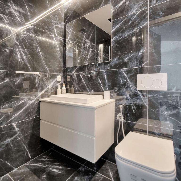 Design 2 pièces CARRE D'OR -COEUR DE CANNES A1B205 - Apartment mit Balkon - 27