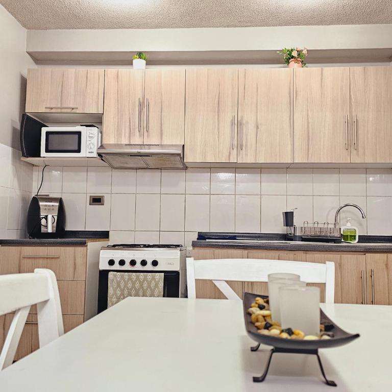Apartamentos y Habitaciones Privadas Automatizados - Three-Bedroom Apartment - 4