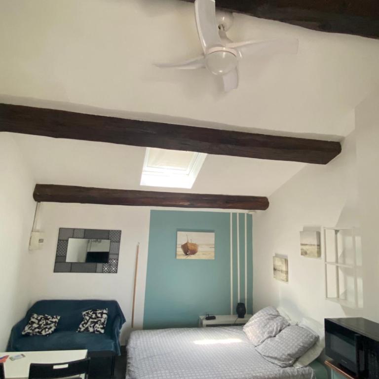 Studio Cosy climatisé 50 mètres de la gare 5 mn du centre 10 mn des plages - Apartment mit 1 Schlafzimmer - 2