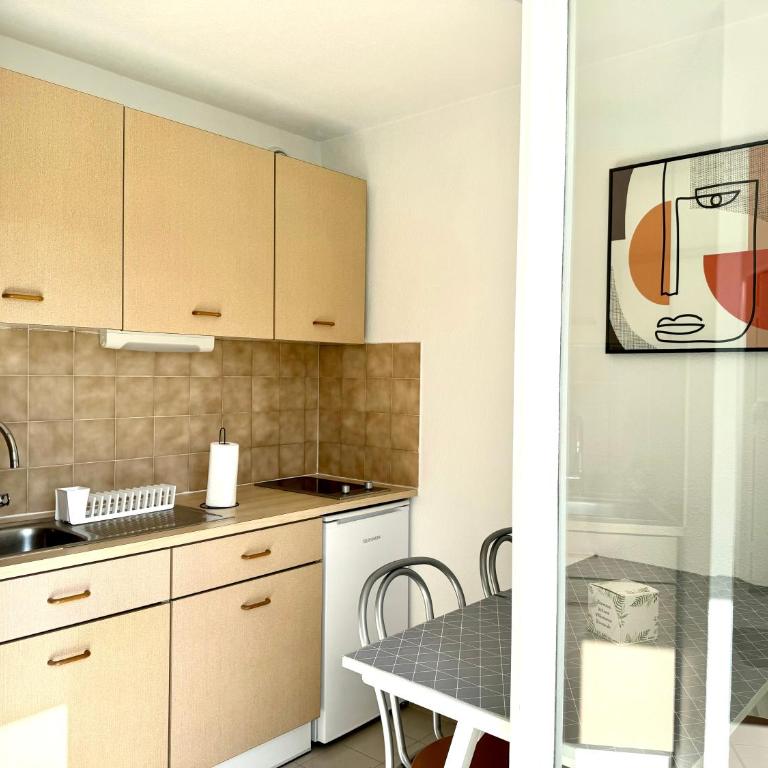 Beach Cannes Bungalows - Holiday Apartments near Cannes - Appartement avec Terrasse - 4