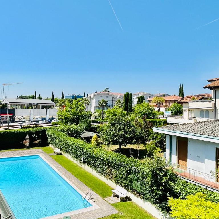 Parigi Apartment - 200m dal Lago con Vista piscina - One-Bedroom Apartment - 13