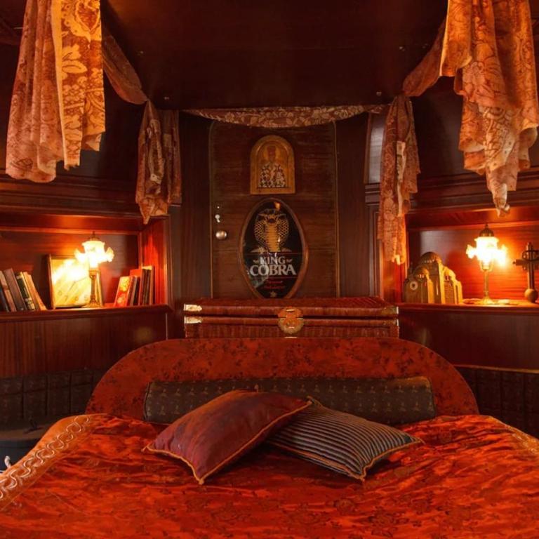 Luksuzan brod na obali reke - Mobilna Kućica - 40