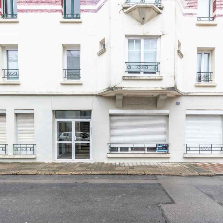 Joli studio plein centre proche plage avec Wi-fi - Appartement 1 Chambre - 11