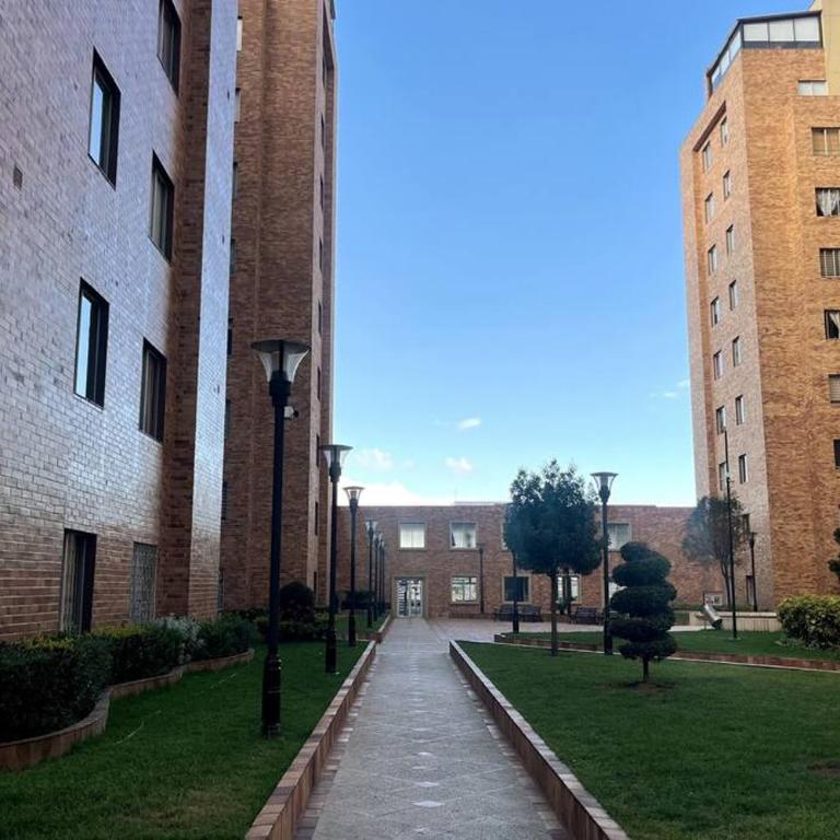 Moderno dep 3Hab Quicentro Shopping Udla Granados Parque Real - Apartamento de 3 dormitorios Premium - 6
