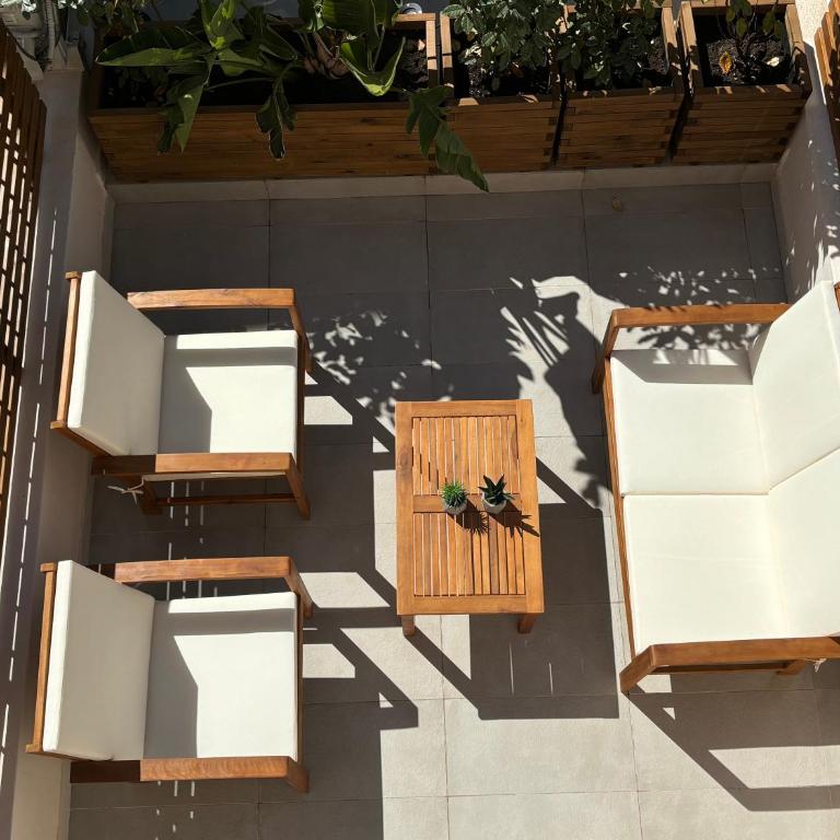 Robely rooms - Camera Matrimoniale con Balcone (2 Adulti + 1 Bambino) - 2