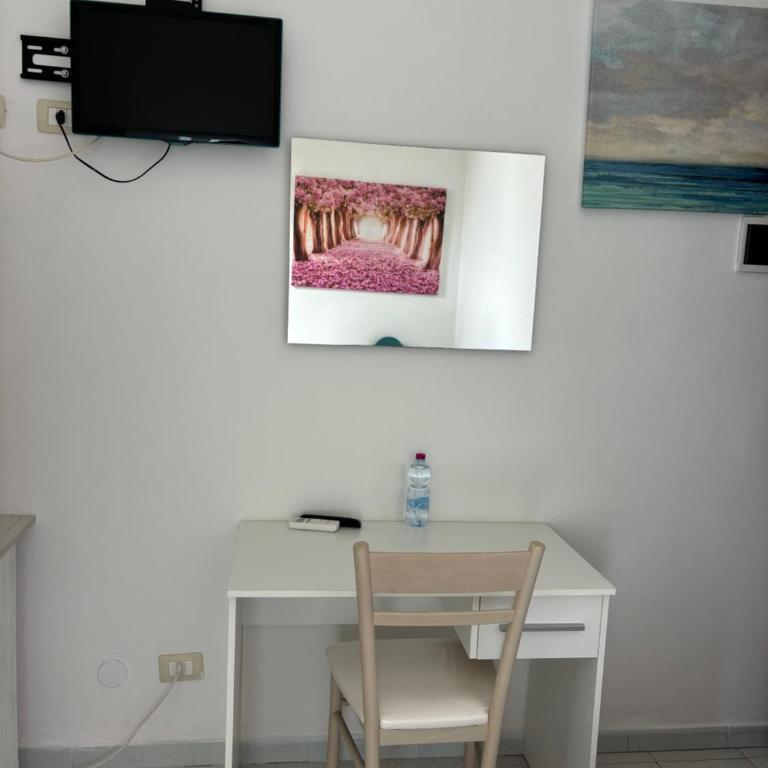 La Conchiglietta - Deluxe Single Room with Balcony - 2