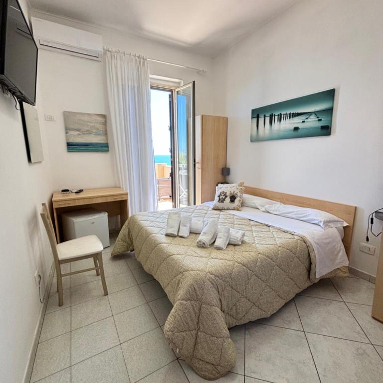 La Conchiglietta - Double Room with Balcony and Sea View - 3