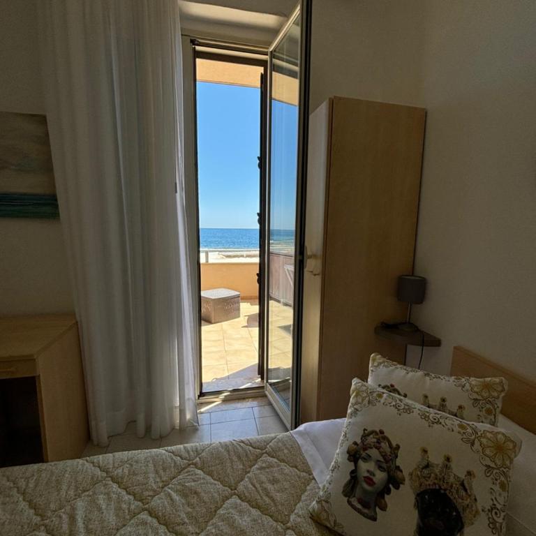 La Conchiglietta - Double Room with Balcony and Sea View - 2
