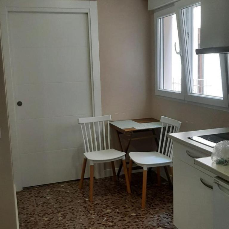 Apartamentos Pelicano - Estudio Superior - 3