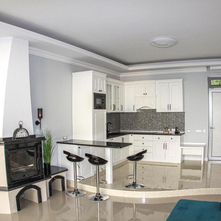 Awesome Home In Kotor - Seven-Bedroom Holiday Home - 4