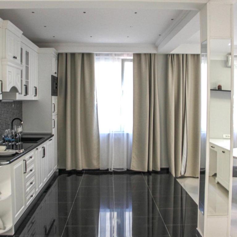 Awesome Home In Kotor - Seven-Bedroom Holiday Home - 7