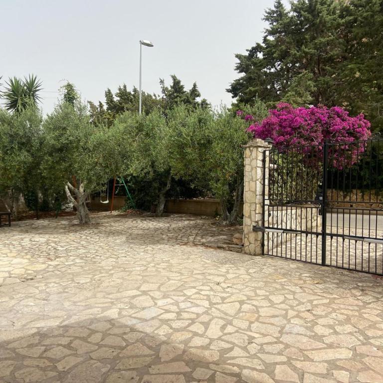 La villa di Turi - Three-Bedroom Villa - 8