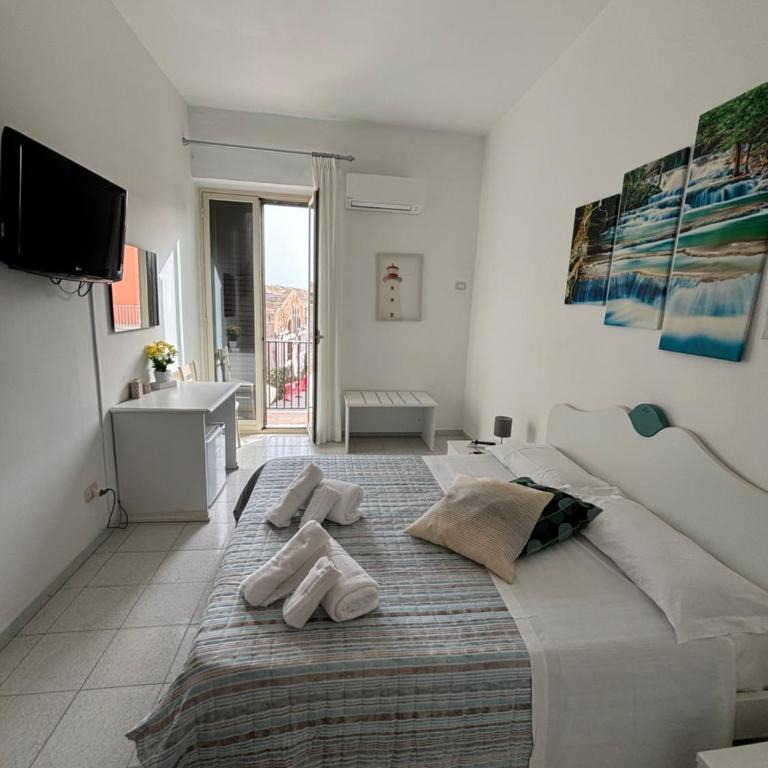 La Conchiglietta - Deluxe Double Room with Balcony - 9