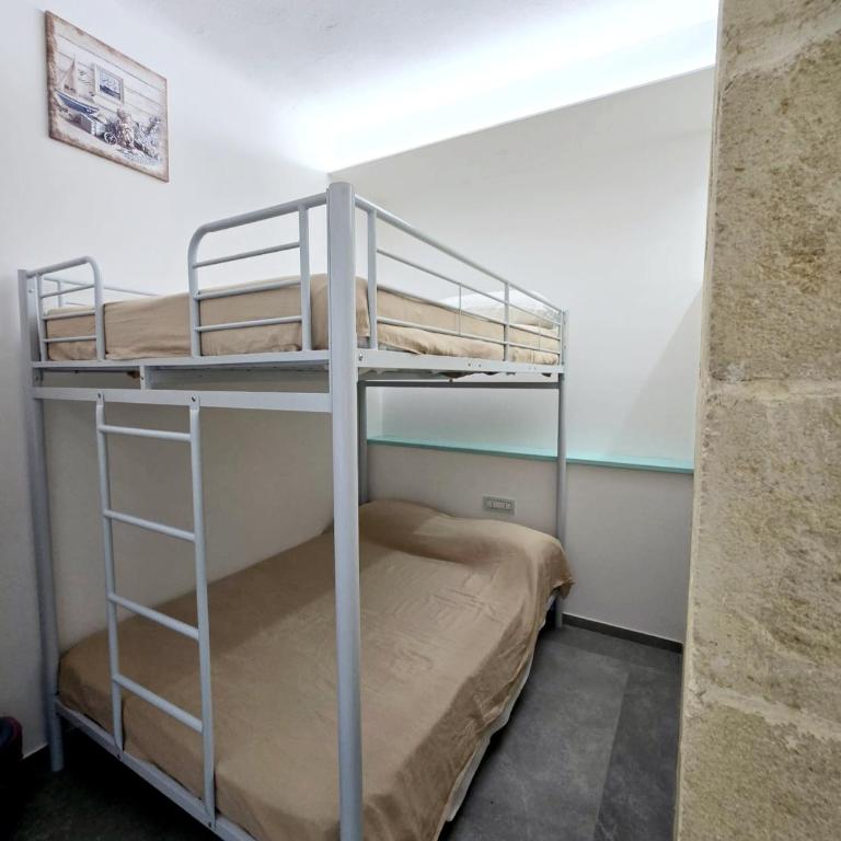 Aquamarina Rooms - Camera Familiare Deluxe - 24