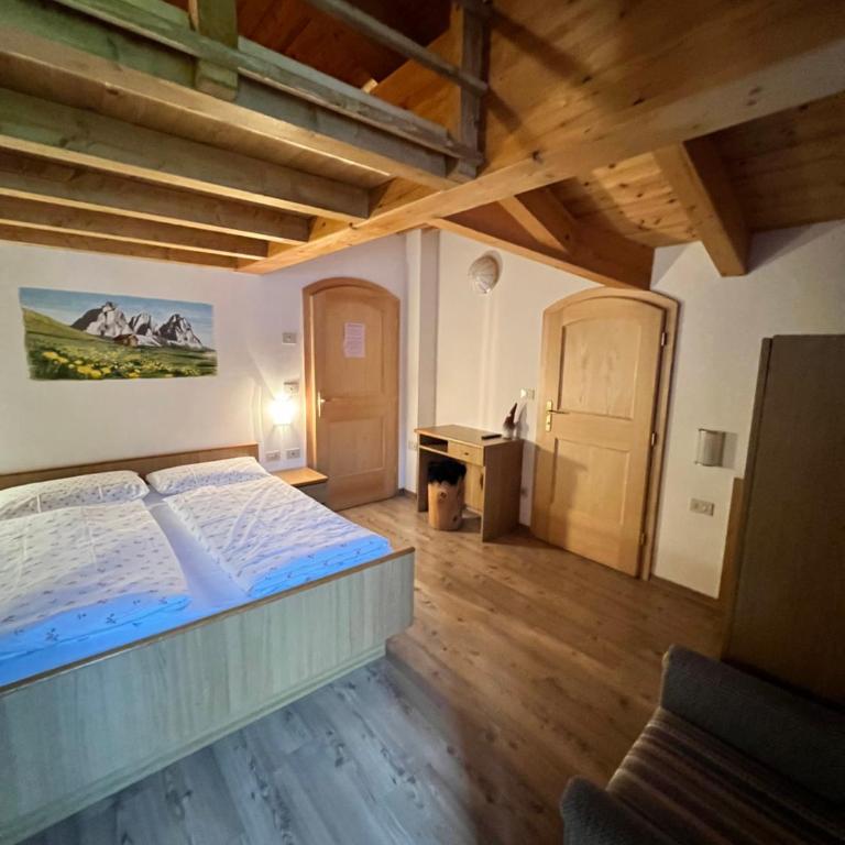 Garni Eden Bed and breakfast - Camera Quadrupla con Balcone - 4